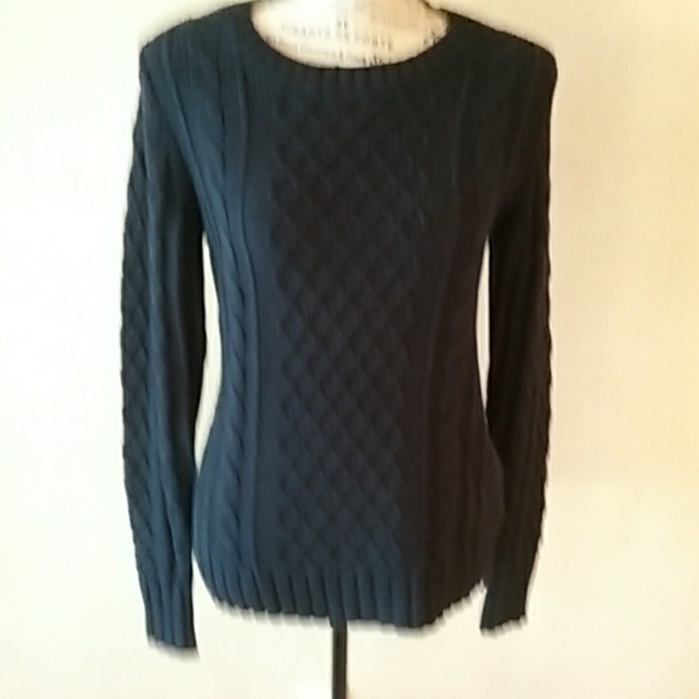 Old Navy Cable Crewneck Sweater